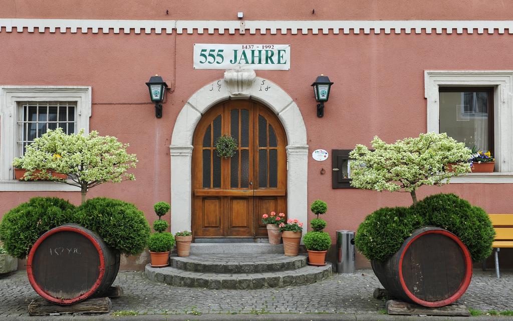 Hotel Gruener Baum Pommersfelden Exterior foto